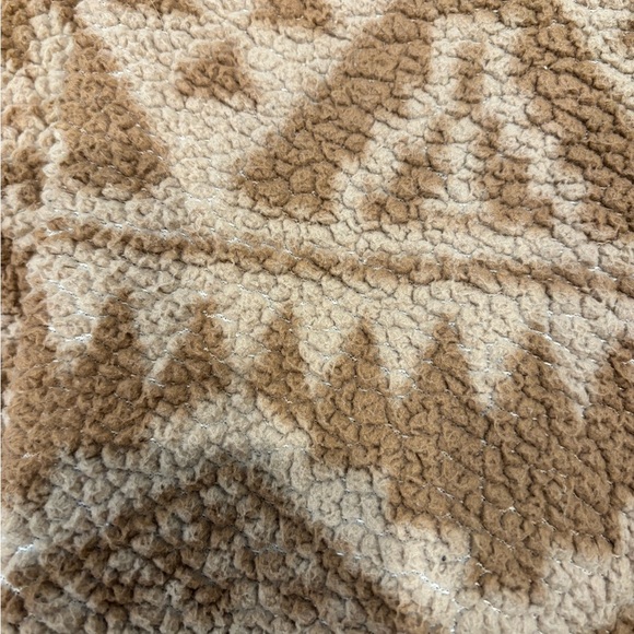 Hollister Cropped Sherpa Size Small - Picture 3 of 3